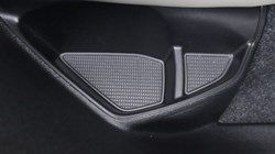 2025 (75) VOLVO XC40 2.0 B3P Ultra Dark 5dr Auto 5653989