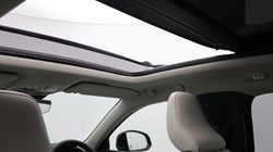 2025 (75) VOLVO XC40 2.0 B3P Ultra Dark 5dr Auto 5653975