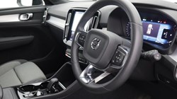 2023 (23) VOLVO XC40 2.0 B3P Plus Dark 5dr Auto 5667793