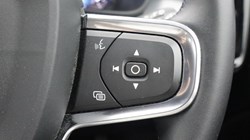 2023 (23) VOLVO XC40 2.0 B3P Plus Dark 5dr Auto 5667807