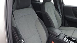 2023 (23) VOLVO XC40 2.0 B3P Plus Dark 5dr Auto 5667796