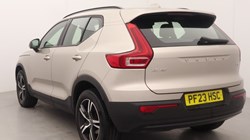 2023 (23) VOLVO XC40 2.0 B3P Plus Dark 5dr Auto 5667766