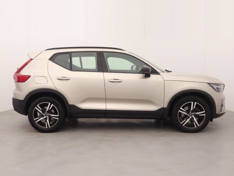 2023 (23) VOLVO XC40 2.0 B3P Plus Dark 5dr Auto 5667765