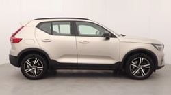 2023 (23) VOLVO XC40 2.0 B3P Plus Dark 5dr Auto 5667765