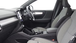 2023 (23) VOLVO XC40 2.0 B3P Plus Dark 5dr Auto 5667785