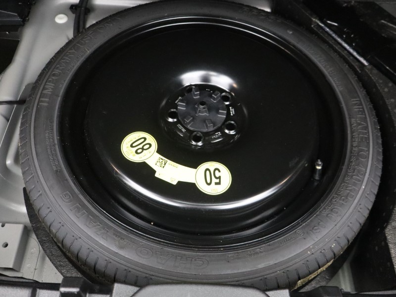 2023 (23) VOLVO XC40 2.0 B3P Plus Dark 5dr Auto 5667780