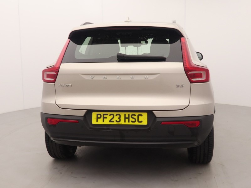 2023 (23) VOLVO XC40 2.0 B3P Plus Dark 5dr Auto 5667763
