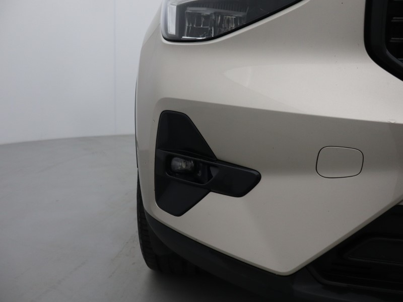2023 (23) VOLVO XC40 2.0 B3P Plus Dark 5dr Auto 5667773
