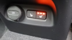 2023 (23) VOLVO XC40 2.0 B3P Plus Dark 5dr Auto 5667803