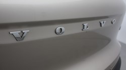 2023 (23) VOLVO XC40 2.0 B3P Plus Dark 5dr Auto 5667776