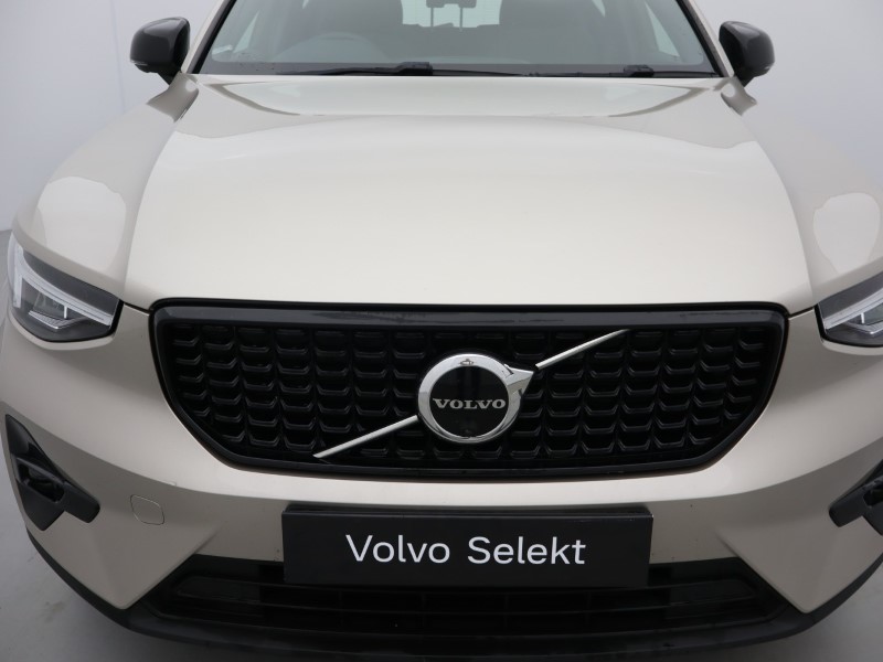 2023 (23) VOLVO XC40 2.0 B3P Plus Dark 5dr Auto 5667772