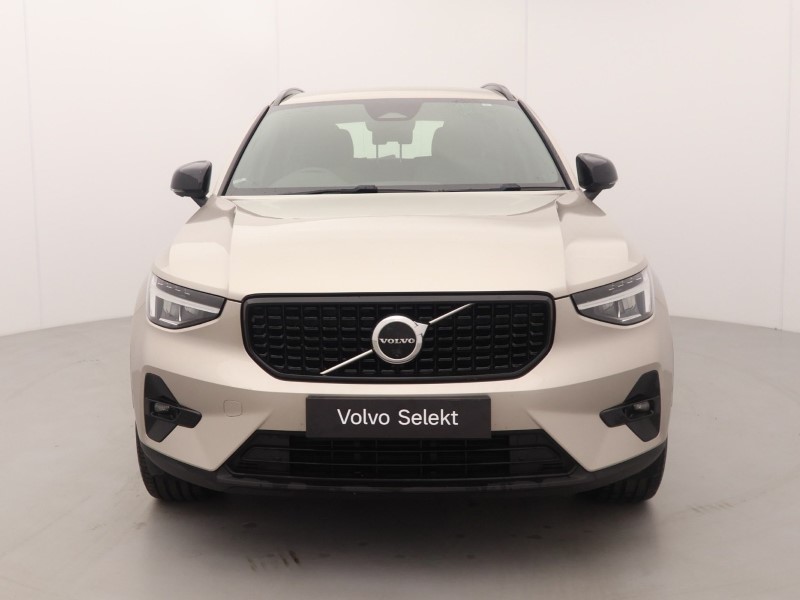 2023 (23) VOLVO XC40 2.0 B3P Plus Dark 5dr Auto 5667761