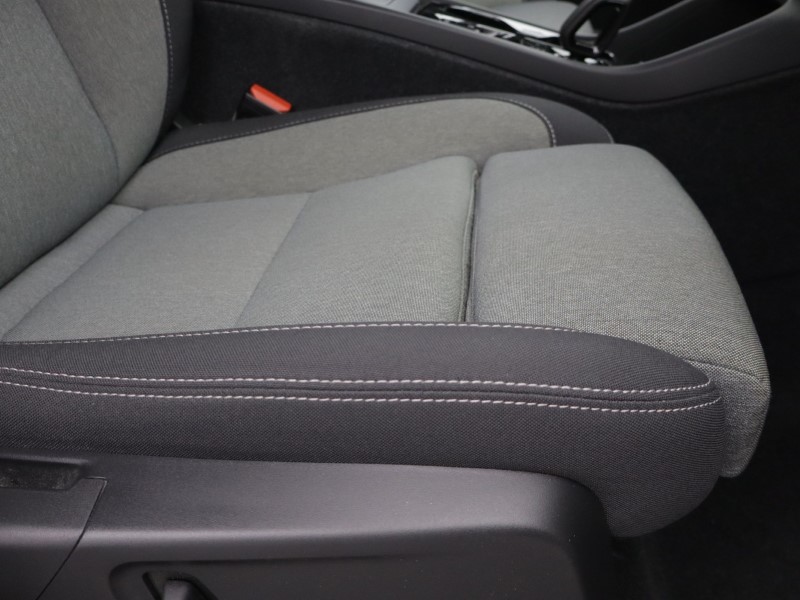 2023 (23) VOLVO XC40 2.0 B3P Plus Dark 5dr Auto 5667795