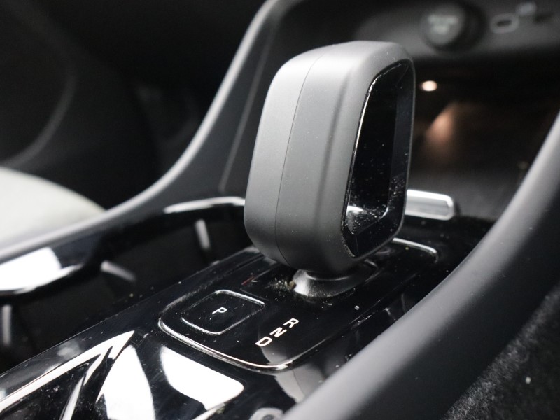 2023 (23) VOLVO XC40 2.0 B3P Plus Dark 5dr Auto 5667816