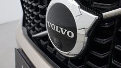 2023 (23) VOLVO XC40 2.0 B3P Plus Dark 5dr Auto 5667771