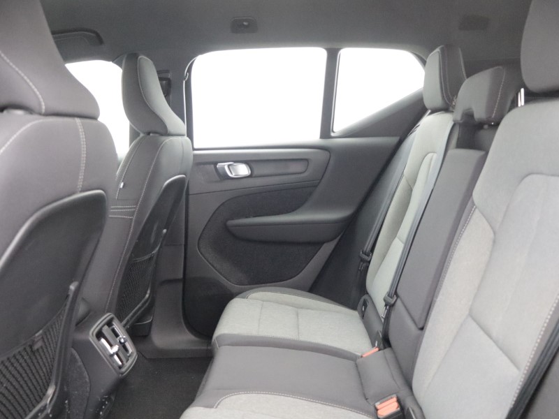 2023 (23) VOLVO XC40 2.0 B3P Plus Dark 5dr Auto 5667786