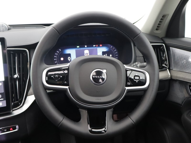 2025 (25) VOLVO XC90 2.0 B5P Ultra Dark 5dr AWD Geartronic 5681992