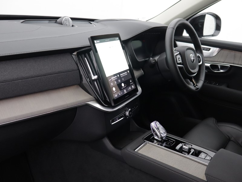 2025 (25) VOLVO XC90 2.0 B5P Ultra Dark 5dr AWD Geartronic 5681981