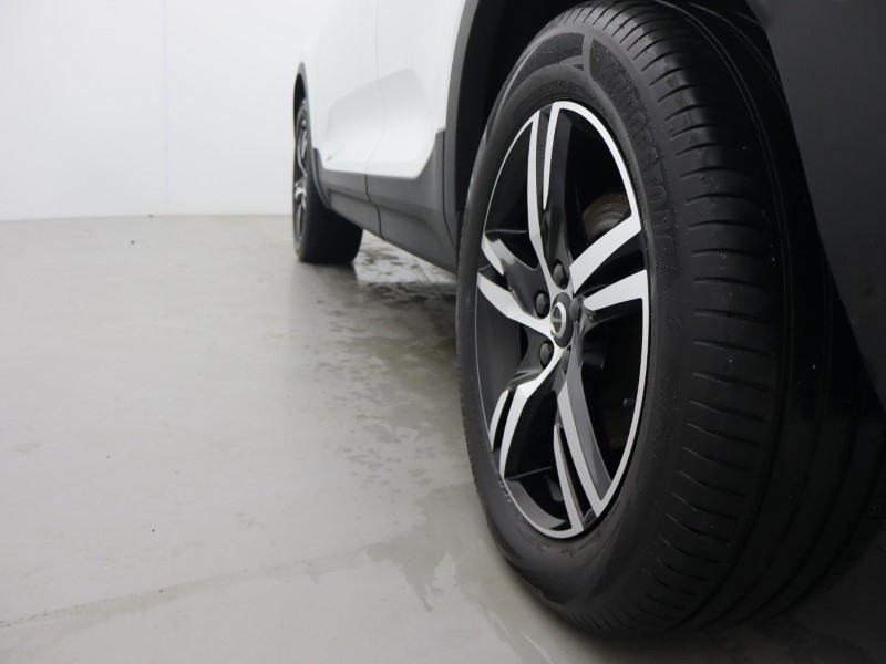 2023 (72) VOLVO XC40 2.0 B3P Plus Dark 5dr Auto 5683927