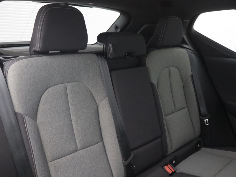 2023 (72) VOLVO XC40 2.0 B3P Plus Dark 5dr Auto 5683947