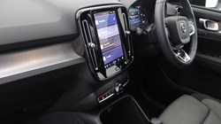 2023 (72) VOLVO XC40 2.0 B3P Plus Dark 5dr Auto 5683944