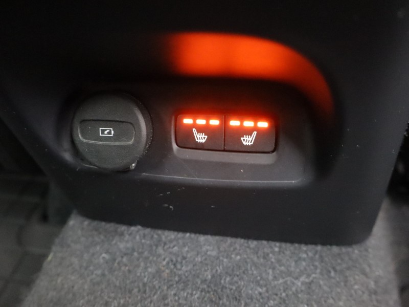 2023 (72) VOLVO XC40 2.0 B3P Plus Dark 5dr Auto 5683948