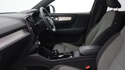 2023 (72) VOLVO XC40 2.0 B3P Plus Dark 5dr Auto 5683929