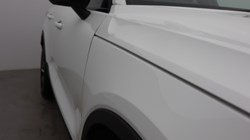 2023 (72) VOLVO XC40 2.0 B3P Plus Dark 5dr Auto 5683918