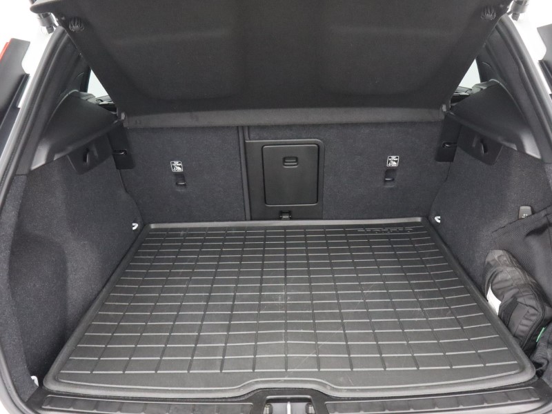 2023 (72) VOLVO XC40 2.0 B3P Plus Dark 5dr Auto 5683922