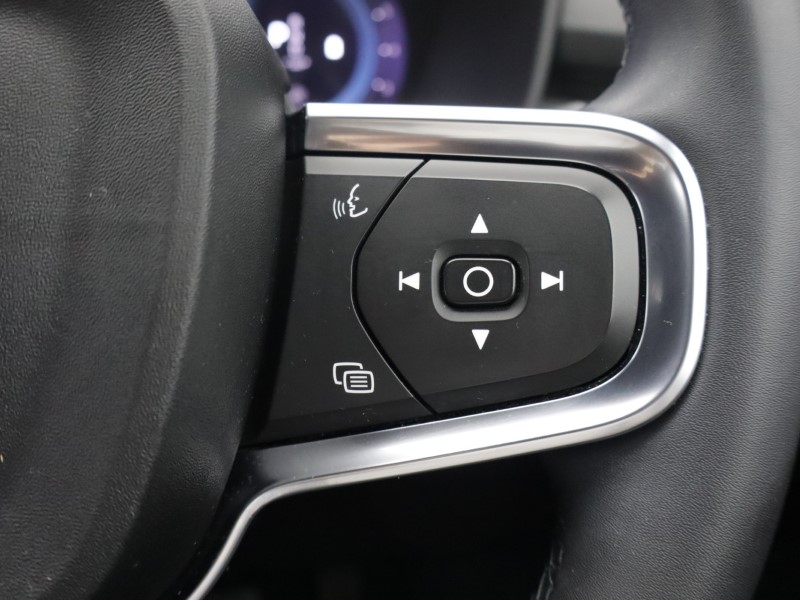 2023 (72) VOLVO XC40 2.0 B3P Plus Dark 5dr Auto 5683952