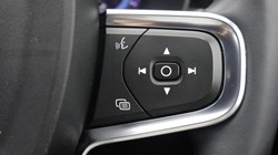 2023 (72) VOLVO XC40 2.0 B3P Plus Dark 5dr Auto 5683952