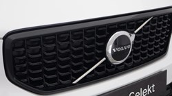 2023 (72) VOLVO XC40 2.0 B3P Plus Dark 5dr Auto 5683913