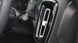 2023 (72) VOLVO XC40 2.0 B3P Plus Dark 5dr Auto 5683936