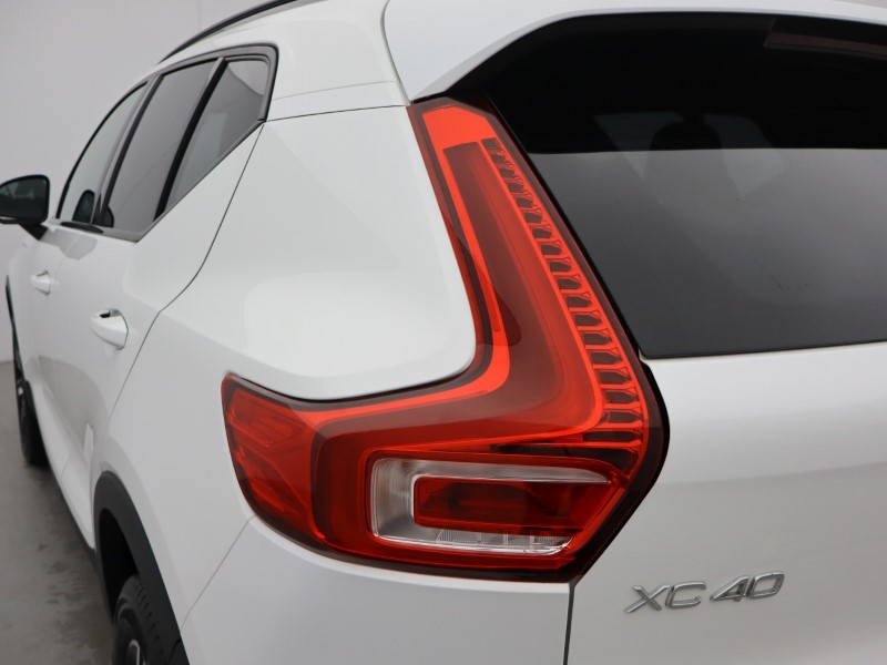 2023 (72) VOLVO XC40 2.0 B3P Plus Dark 5dr Auto 5683919