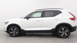2023 (72) VOLVO XC40 2.0 B3P Plus Dark 5dr Auto 5684029
