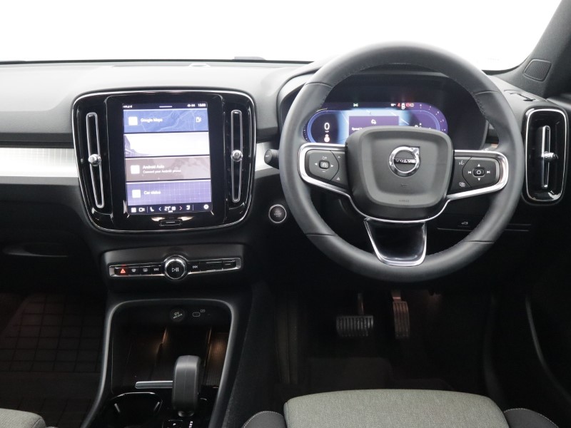 2023 (72) VOLVO XC40 2.0 B3P Plus Dark 5dr Auto 5683949