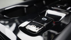 2023 (72) VOLVO XC40 2.0 B3P Plus Dark 5dr Auto 5683964