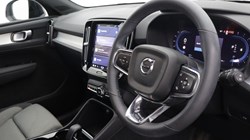 2023 (72) VOLVO XC40 2.0 B3P Plus Dark 5dr Auto 5683937