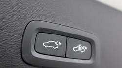 2023 (72) VOLVO XC40 2.0 B3P Plus Dark 5dr Auto 5683923
