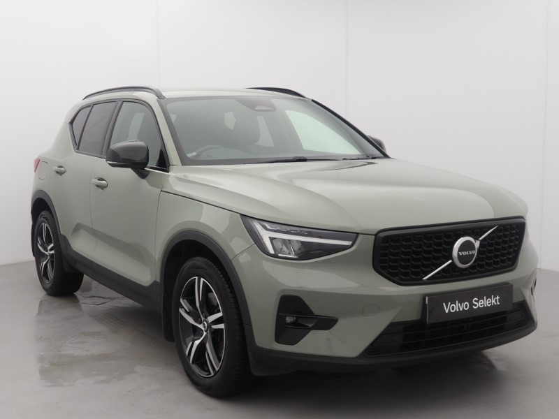 2022 (22) VOLVO XC40 2.0 B3P Plus Dark 5dr Auto