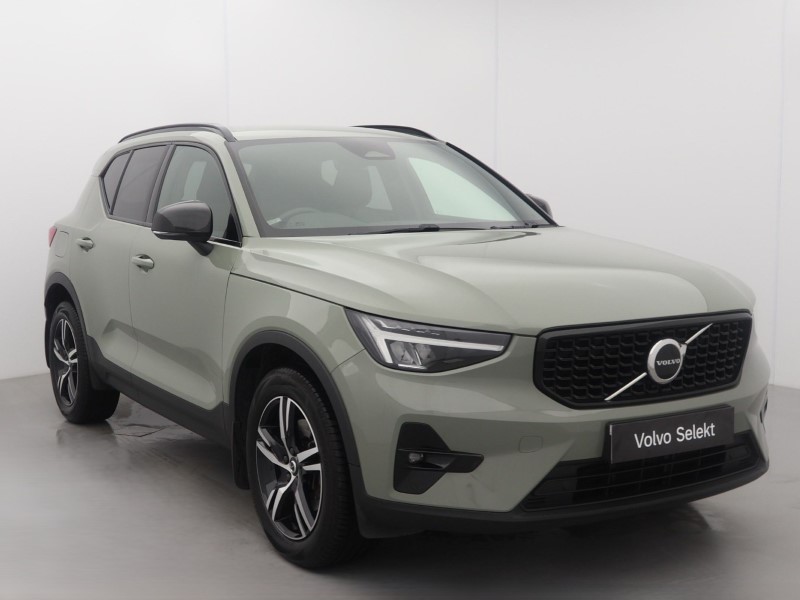 2022 (22) VOLVO XC40 2.0 B3P Plus Dark 5dr Auto