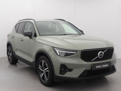 2022 (22) VOLVO XC40 2.0 B3P Plus Dark 5dr Auto