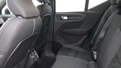 2025 (25) VOLVO XC40 2.0 B4P Plus Dark 5dr Auto *VAT QUALIFYING* 5701636