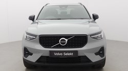 2025 (25) VOLVO XC40 2.0 B4P Plus Dark 5dr Auto *VAT QUALIFYING* 5701612
