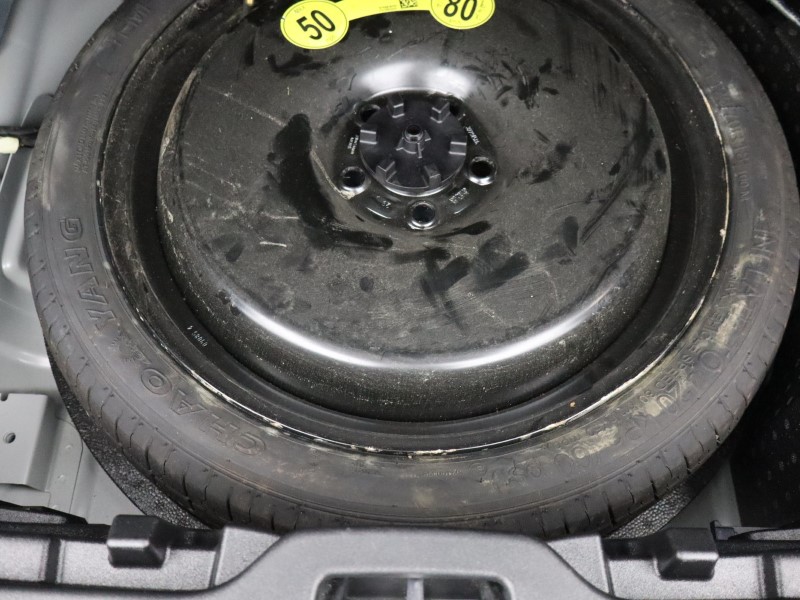 2025 (25) VOLVO XC40 2.0 B4P Plus Dark 5dr Auto *VAT QUALIFYING* 5701630