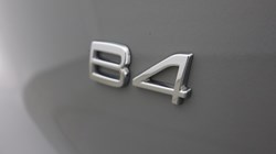 2025 (25) VOLVO XC40 2.0 B4P Plus Dark 5dr Auto *VAT QUALIFYING* 5701627