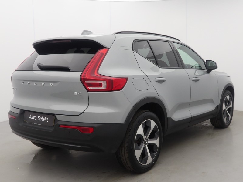 2025 (25) VOLVO XC40 2.0 B4P Plus Dark 5dr Auto *VAT QUALIFYING* 5701618