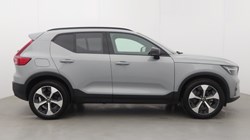 2025 (25) VOLVO XC40 2.0 B4P Plus Dark 5dr Auto *VAT QUALIFYING* 5701616