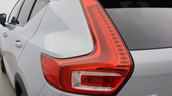 2025 (25) VOLVO XC40 2.0 B4P Plus Dark 5dr Auto *VAT QUALIFYING* 5701625
