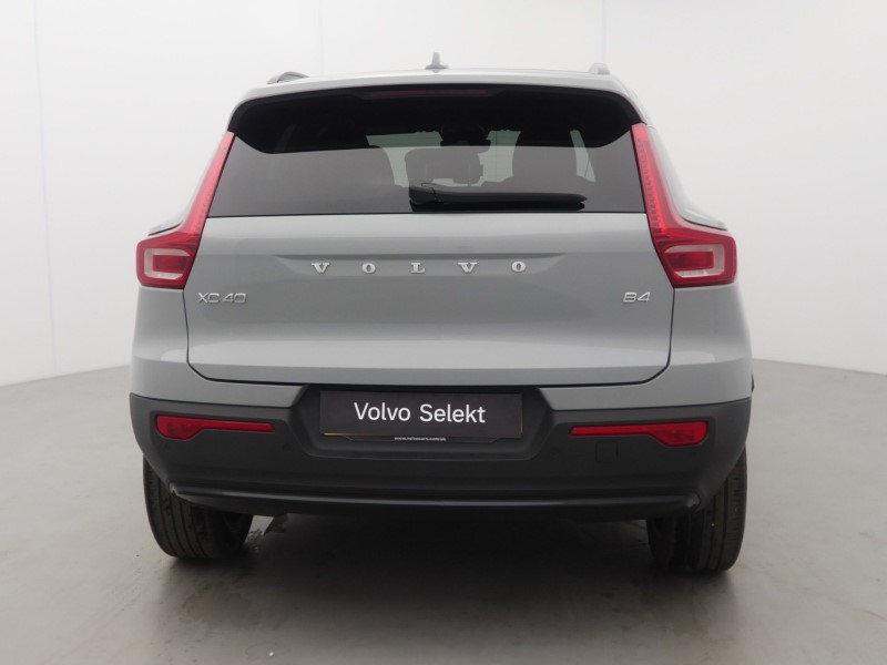 2025 (25) VOLVO XC40 2.0 B4P Plus Dark 5dr Auto *VAT QUALIFYING* 5701614